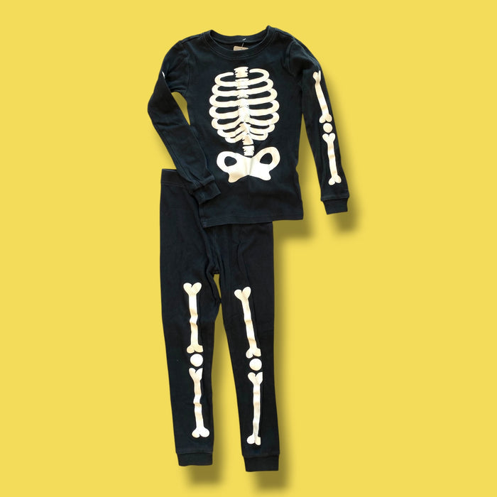 Black Petit Lem 2 piece PJS, 7Y