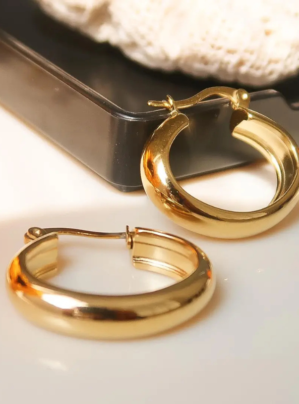 Constance 18K Non-Tarnish Classic Hoop Earring