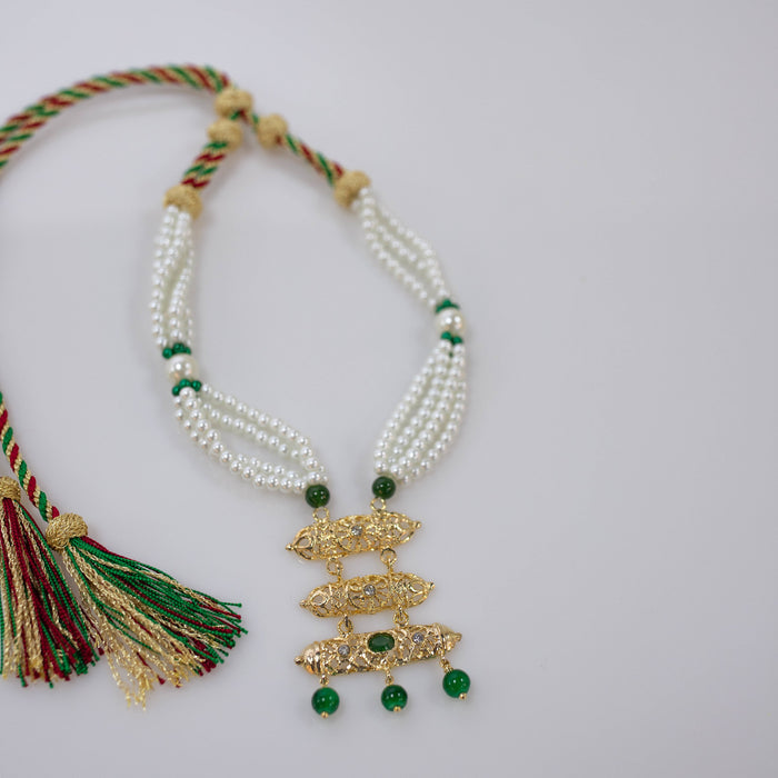 WHITE GREEN PEARL NECKLACE HNIA
