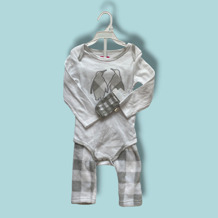 white/grey Baby Mode NWT 3 piece set, 24m