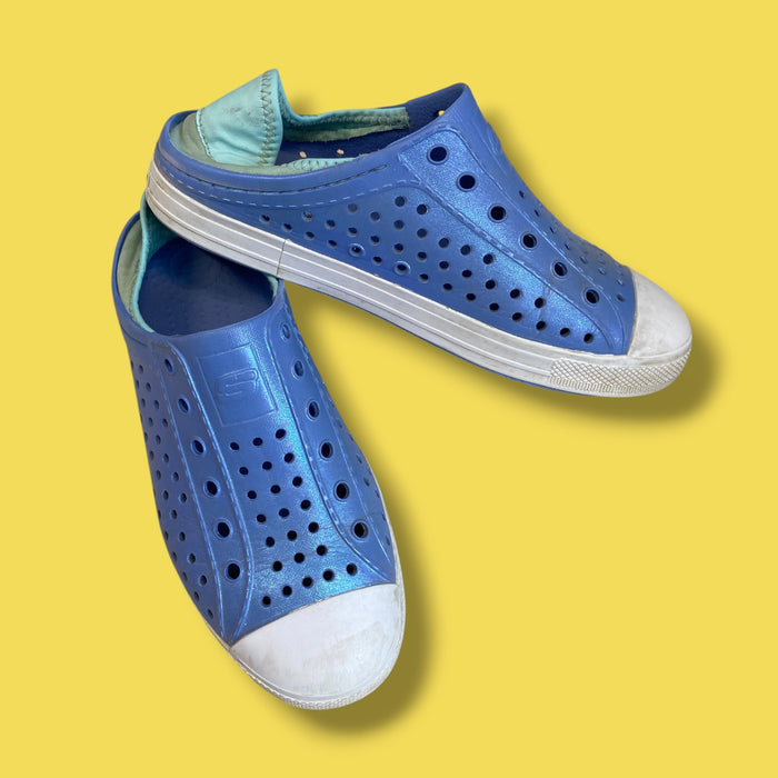 blue sketchers water shoe, 5.0
