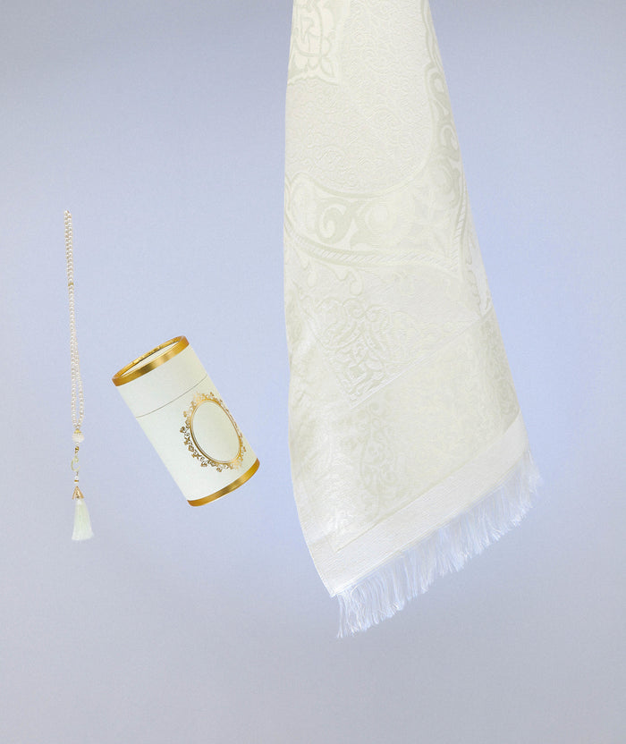 Box Gift with Prayer Rug and Tasbeeh