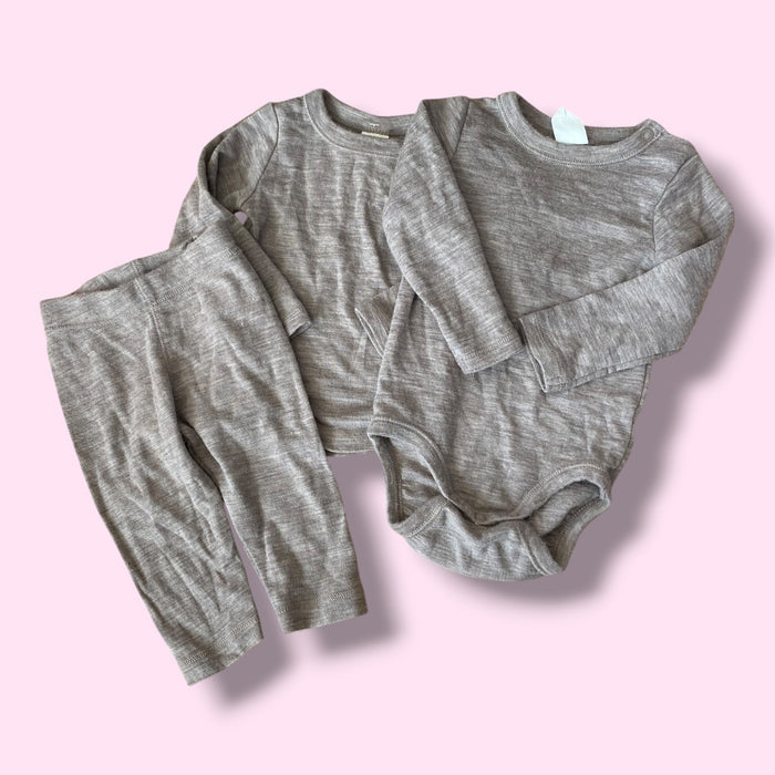 Brown H&M 3 piece set, 3-6m
