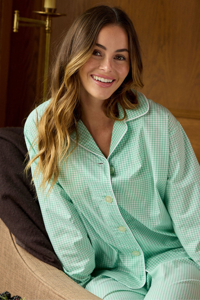 Main Sea Green