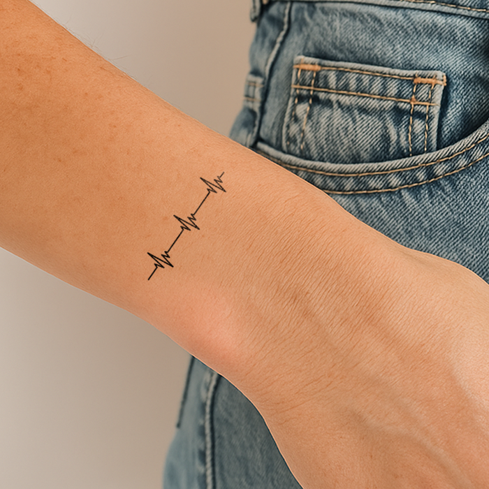 Drei-Wellen Herzschlag Tattoo