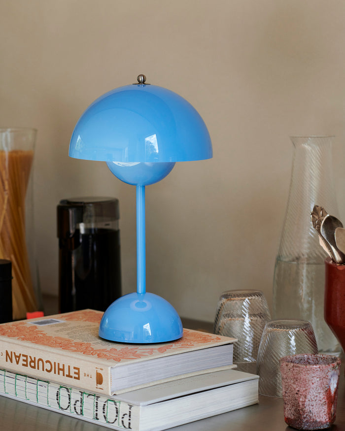Flowerpot VP9 Portable Table Lamp - Swim Blue