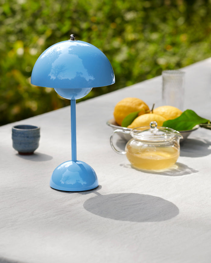 Flowerpot VP9 Portable Table Lamp - Swim Blue