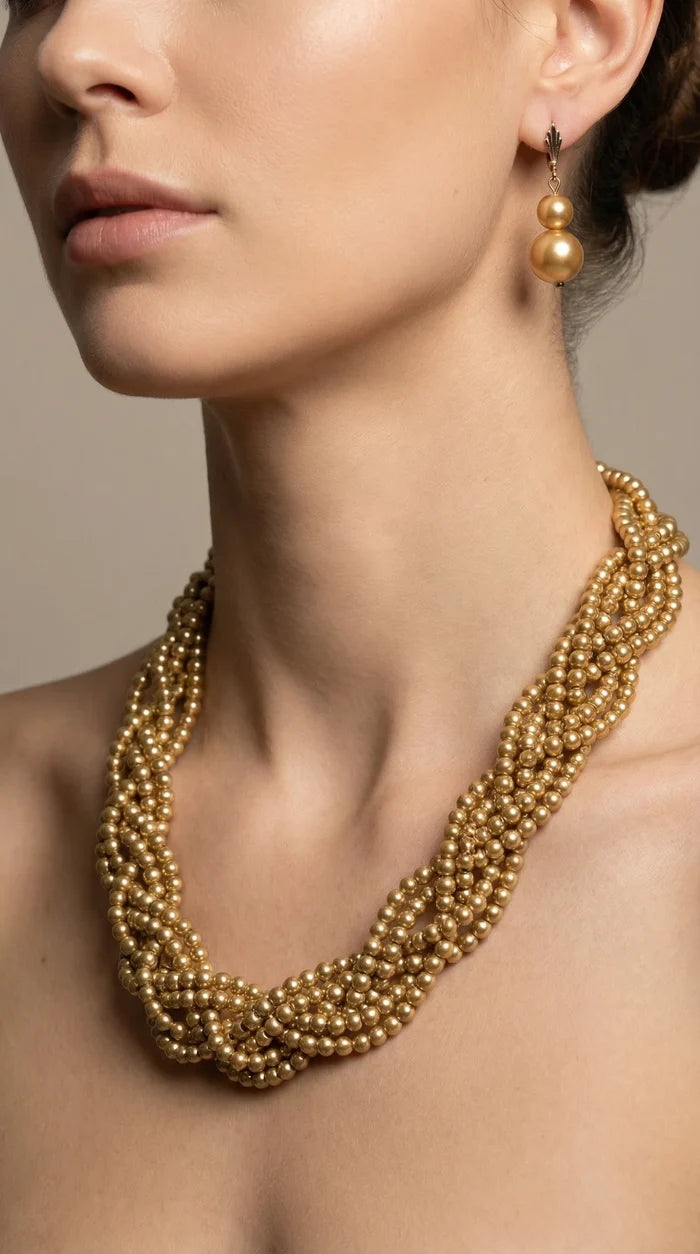 Gold lizzi pearl necklace set