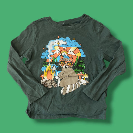 green Old Navy racoon campfire, 4Y