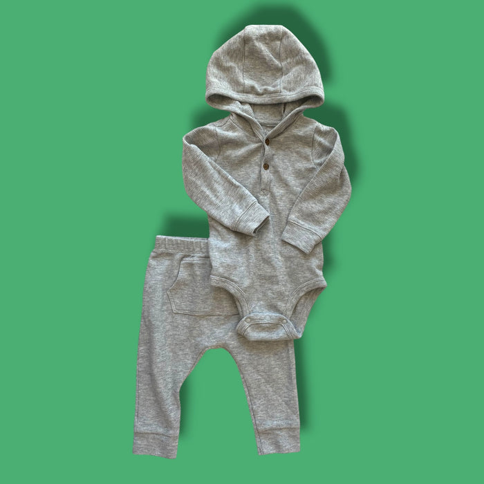 Grey Carters 2 piece set, 12m