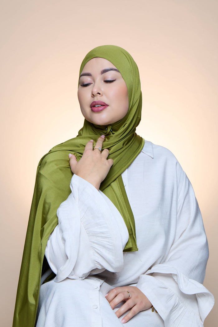 Hijab Premium Satin  Mae Olive Green
