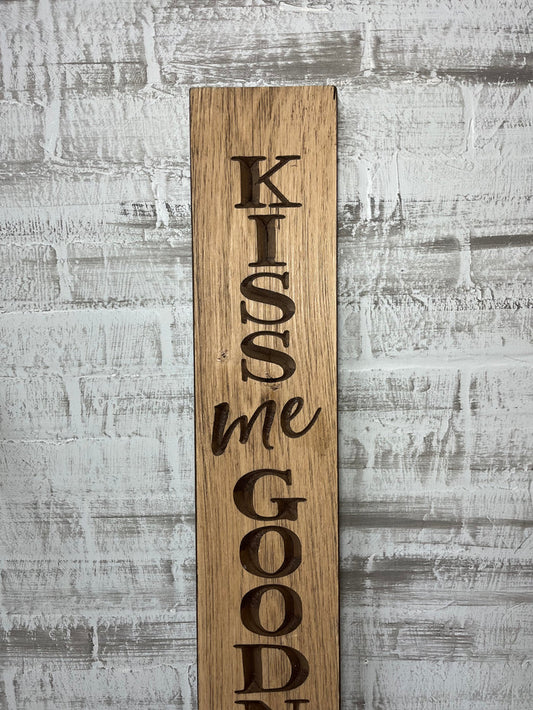 "Kiss Me Goodnight" Wall Decor