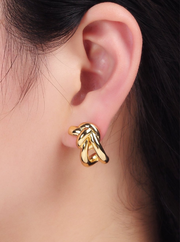 Knot Band C-Shaped Hoop Earrings