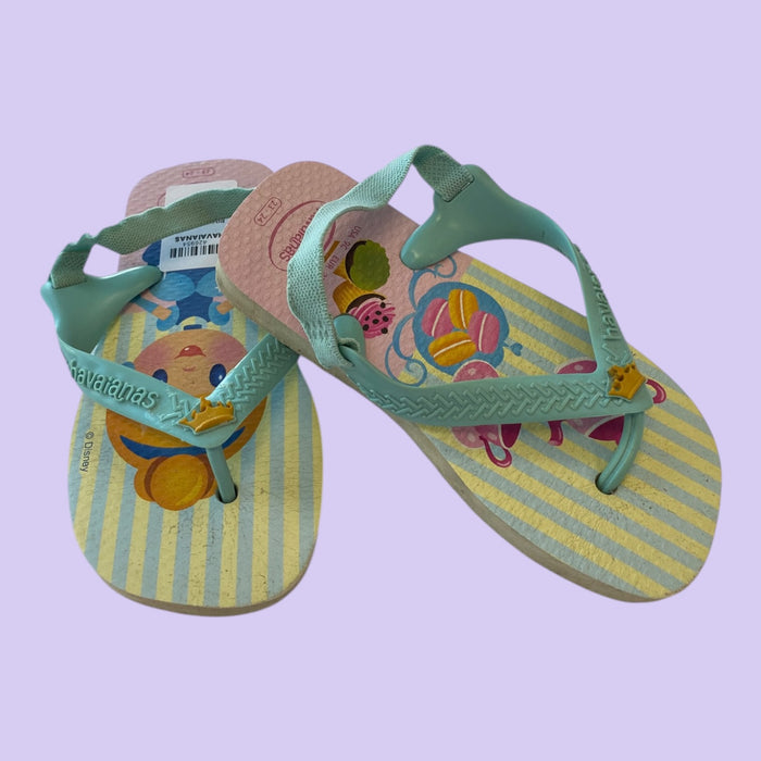 Pink havaianas sandals, 9