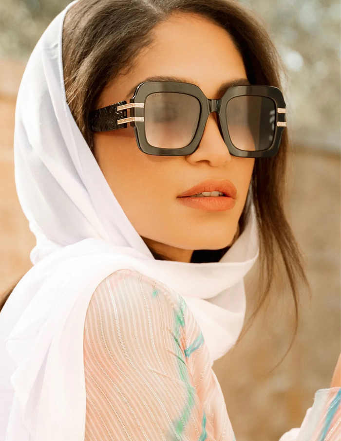 Tanya- Black Rich Grey Gradient Sunglasses