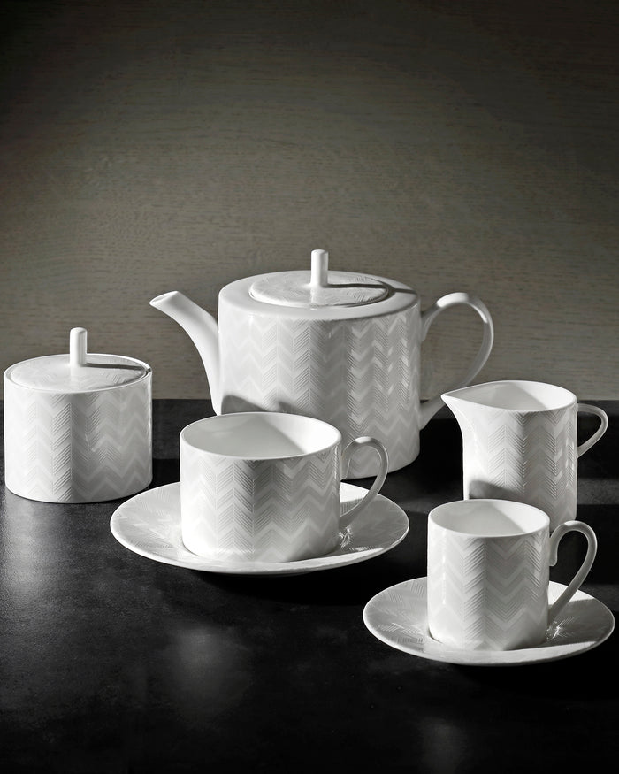 Tea Pot or Coffee Pot ZIG ZAG  White diam. 4.75", H 4.5"