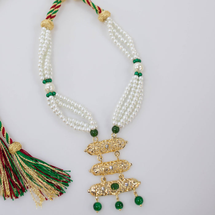 WHITE GREEN PEARL NECKLACE HNIA