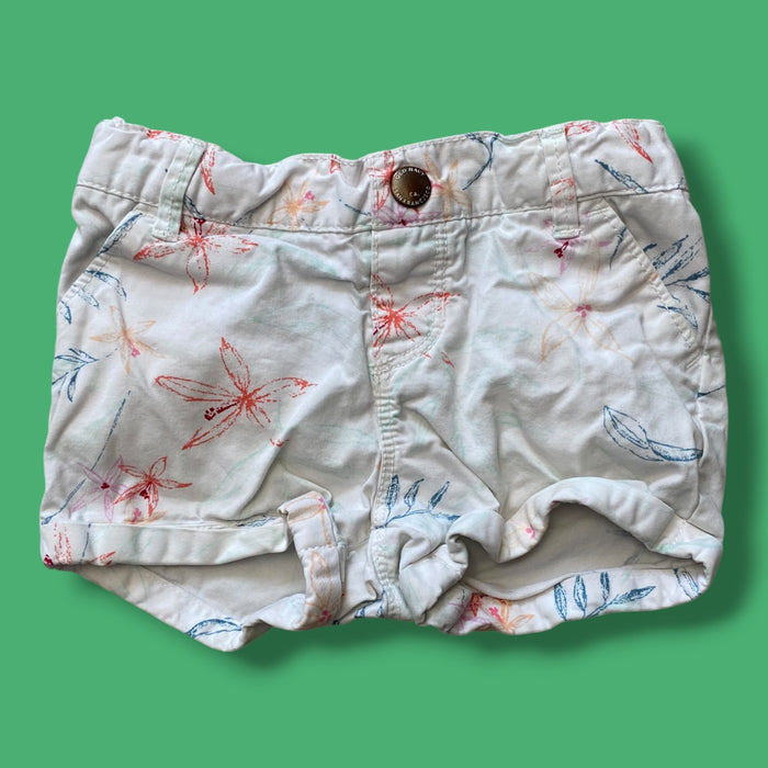 White Old Navy  Shorts, 2Y
