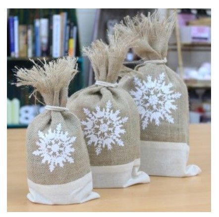 White & Snowflake Pouch Set of 3